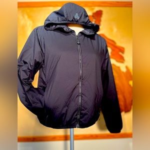 TnAction The Pillow Puff size small, black